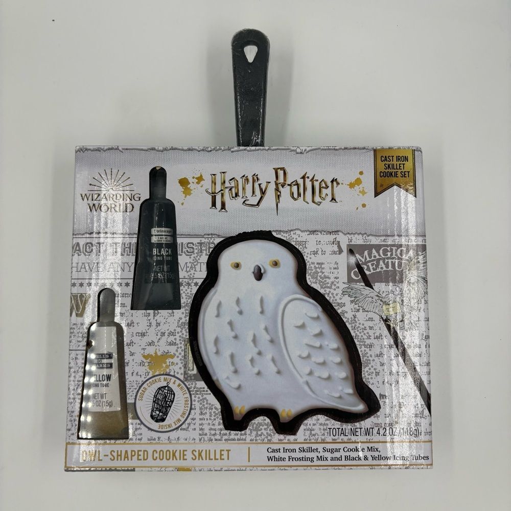 NIB Harry Potter‎ Owl-Shaped Cookie Skillet